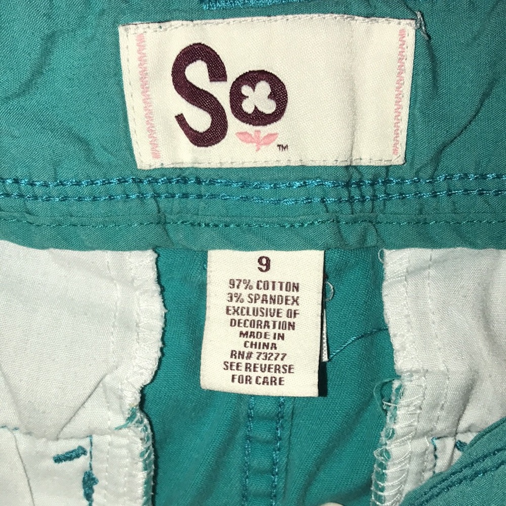 $5 IF BUNDLED-LOT Junior's shorts size 9 🕶☀️ - Picture 5 of 10